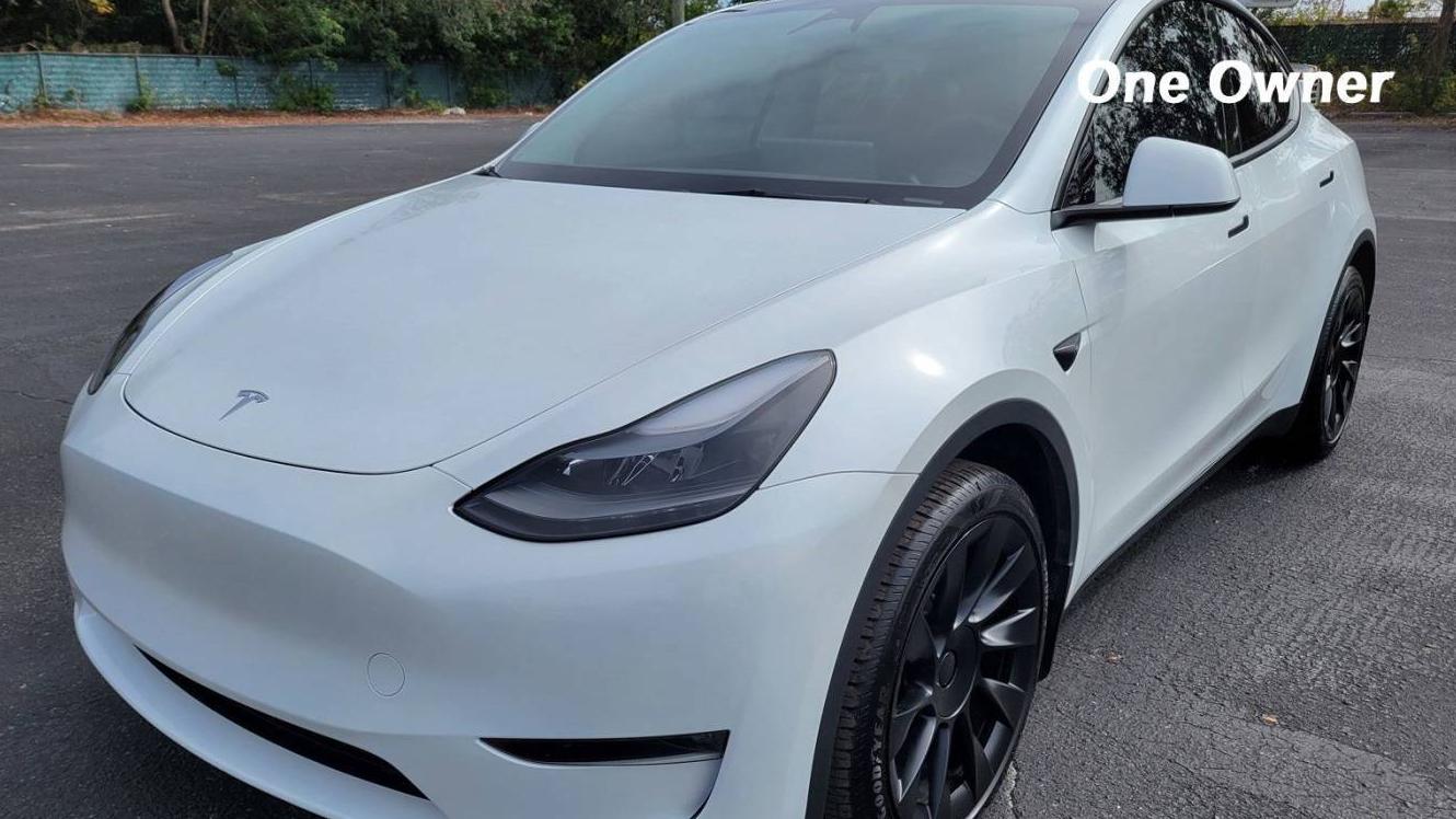 TESLA MODEL Y 2024 7SAYGDEE6RA262338 image